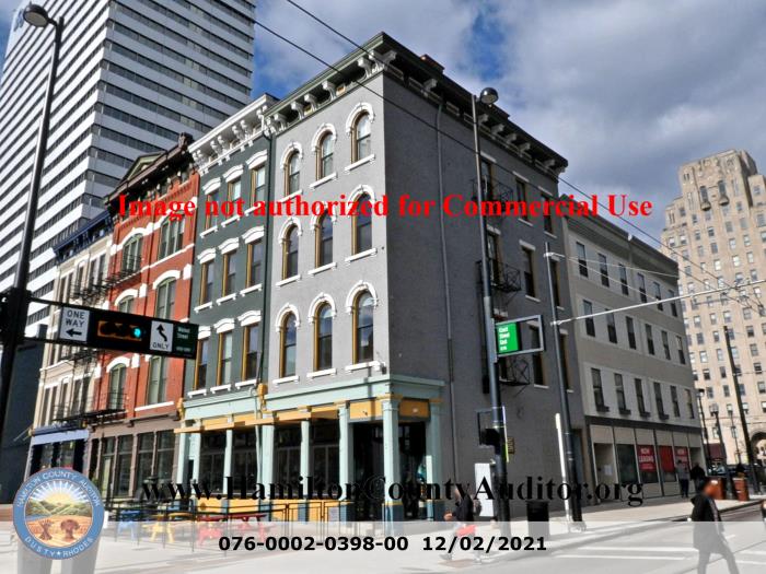 1003 Walnut St  